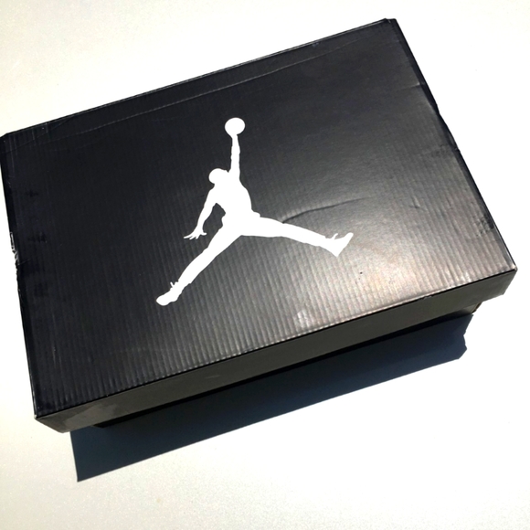 🎉HOST PICK🎉Air Jordan 1 Mid Pure White Size 7Y - Picture 10 of 10